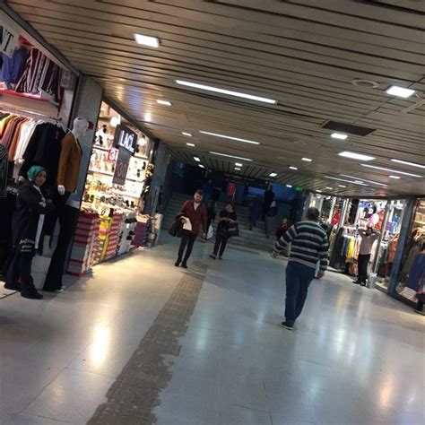 Kızılay Çarşısı Alışveriş Rehberi: En İyi Mağazalar ve Restoranlar